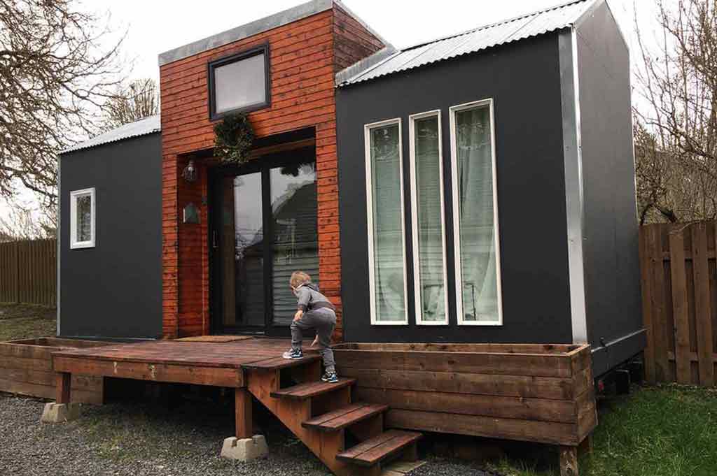tiny house vs travel trailer