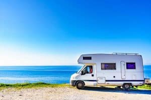 how to hook up solar panel to RV battery