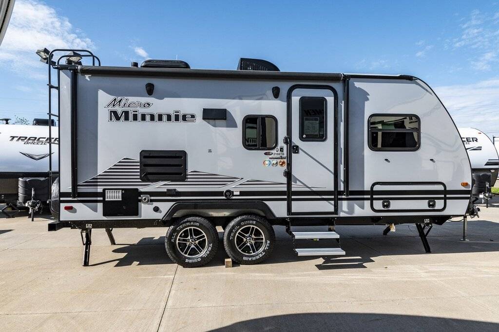travel trailer with twin bed option