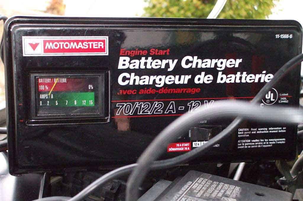 how to attach a battery charger